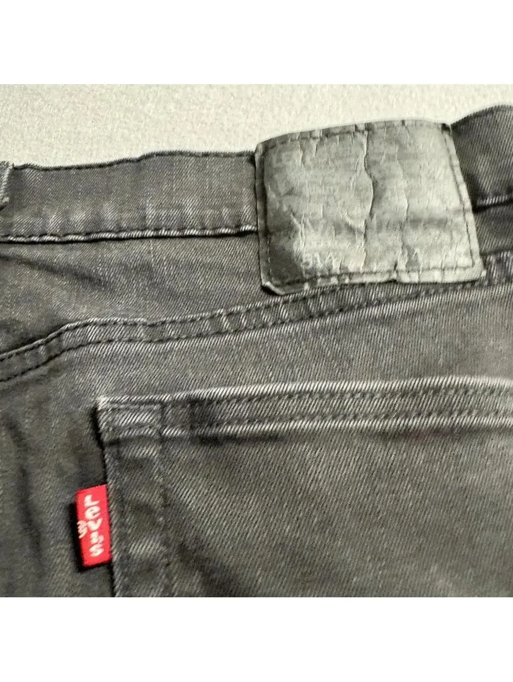 Levis 514 Straight Leg Jeans Mens 34x30 Black Distressed Ripped Denim